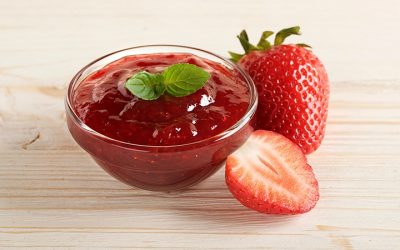 Strawberry Chia Jam Recipe – Only 4 Ingredients!