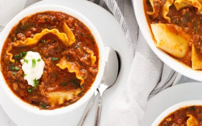 Slow Cooker Lasagna Soup – A Meal Prep Soup!