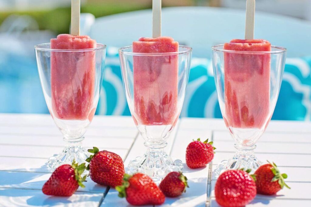 Creamy Strawberry Popsicle Recipe