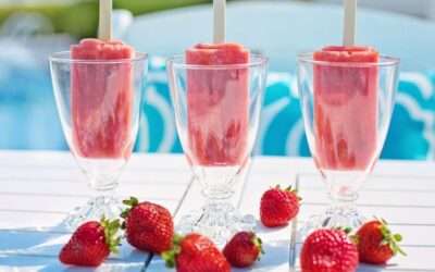 Creamy Strawberry Popsicle Recipe – Just 4 Ingredients!